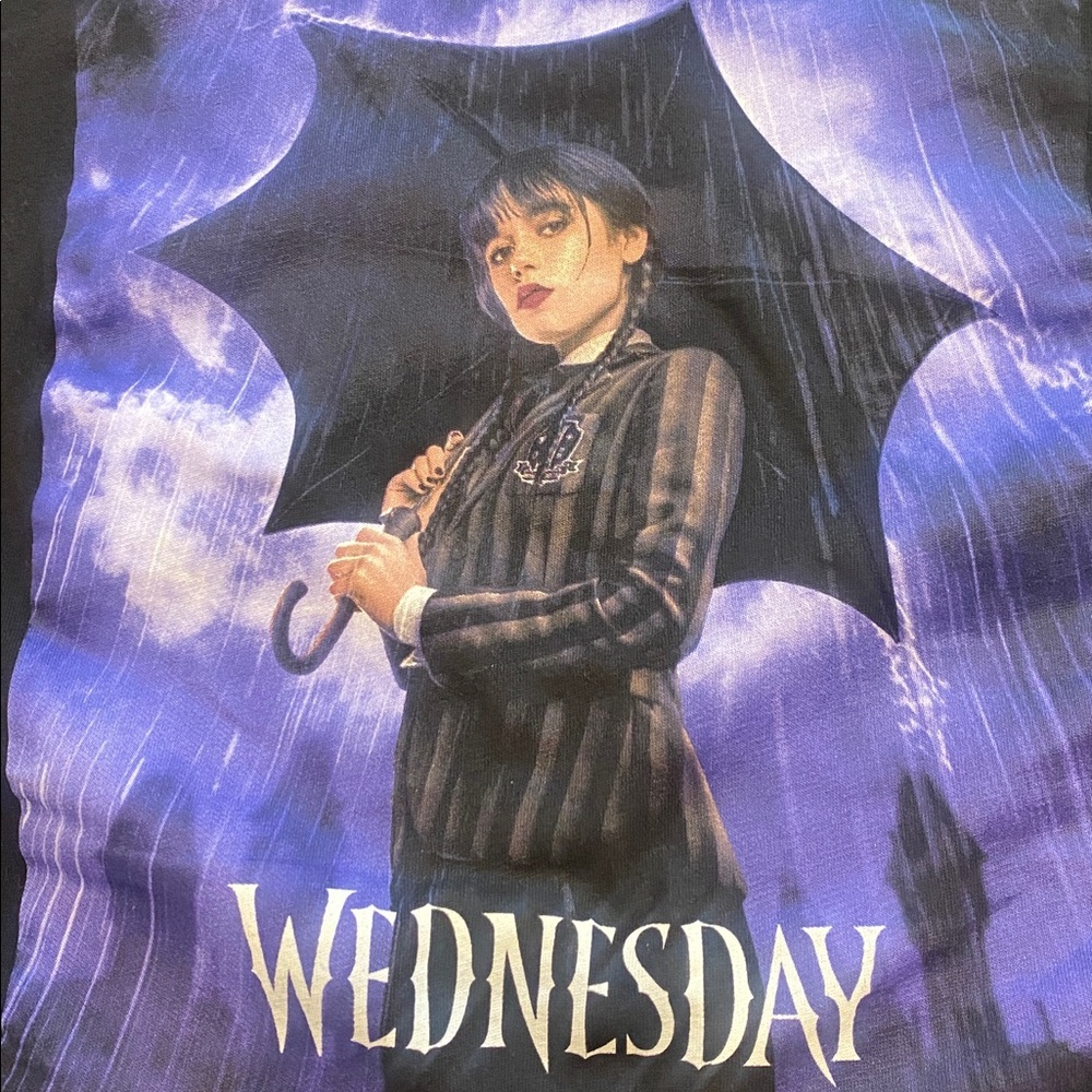 H&M Addams Family ‘Wednesday' Graphic T-shirt in Purple & Black Kids Size 8/10